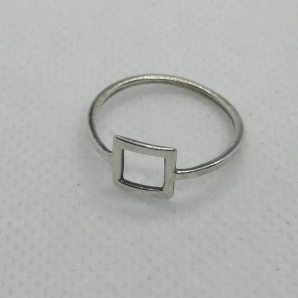 Sterling ring - Picture 1 of 2